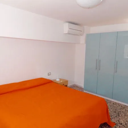 S122 - Sirolo, Ampio Bilocale In Centro