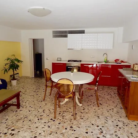 S122 - Sirolo, Ampio Bilocale In Centro Apartment
